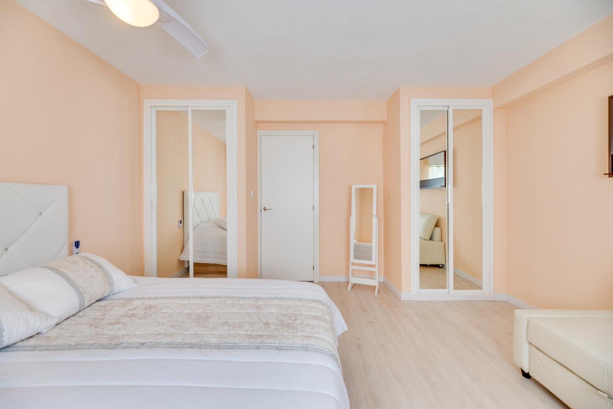 Ferienwohnung Flamingo 1 Bdr Beach 200 Meters Always Happy Benalmádena Exterior foto